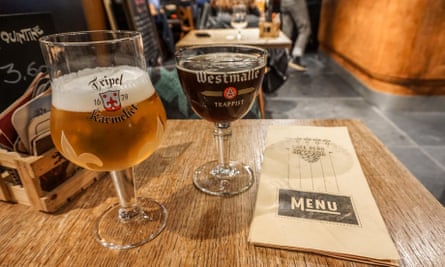 Westmalle Bier, rechts, wird von einer von nur fünf Trappistenbrauereien in Belgien hergestellt
