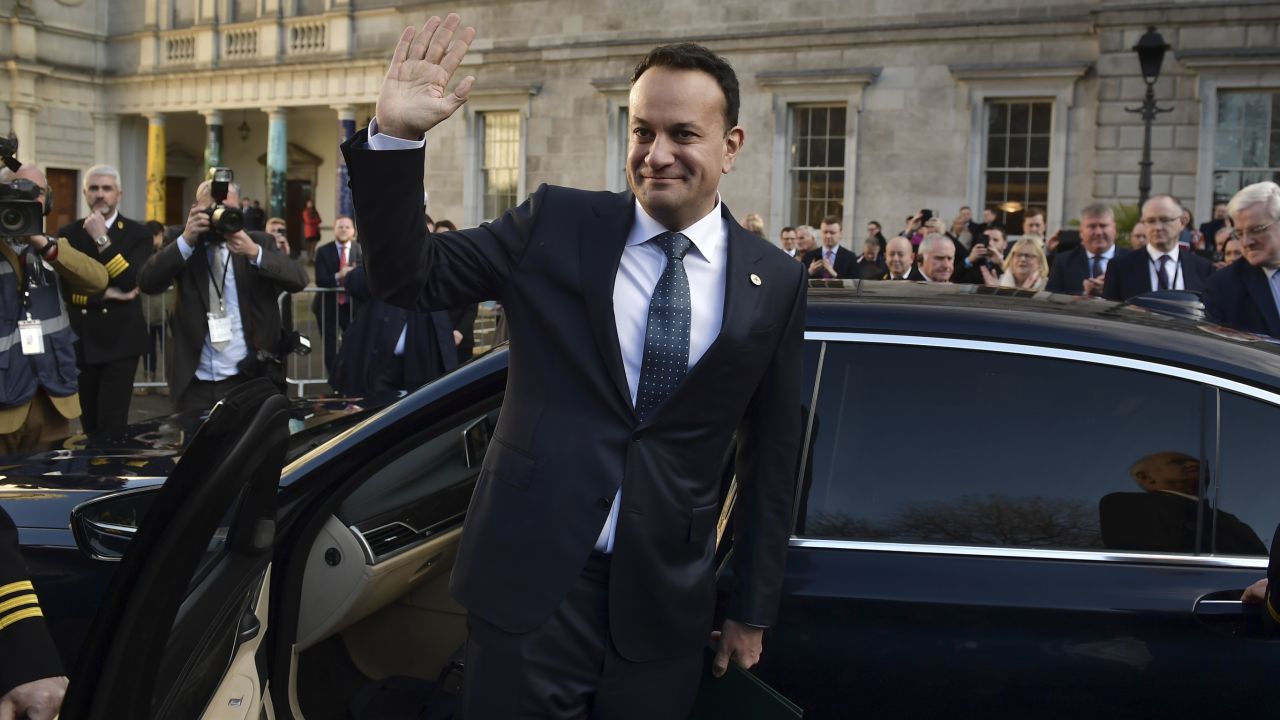 Der irische Premierminister Leo Varadkar nach seiner Ernennung zum Taoiseach im Leinster House in Dublin, Irland, am 17. Dezember 2022.