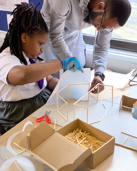 Let's Build with Brixton House Schulworkshop