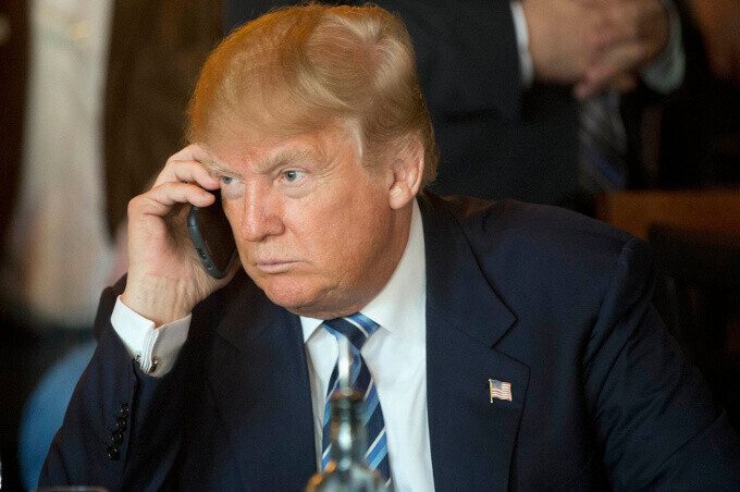 Der frühere Präsident Donald Trump hat versucht, US-Unternehmen dazu zu bringen, die US-Aktivitäten von TikTok zu kaufen - Die Biden-Regierung hört sich wie Trump an und droht mit einem US-Verbot von TikTok