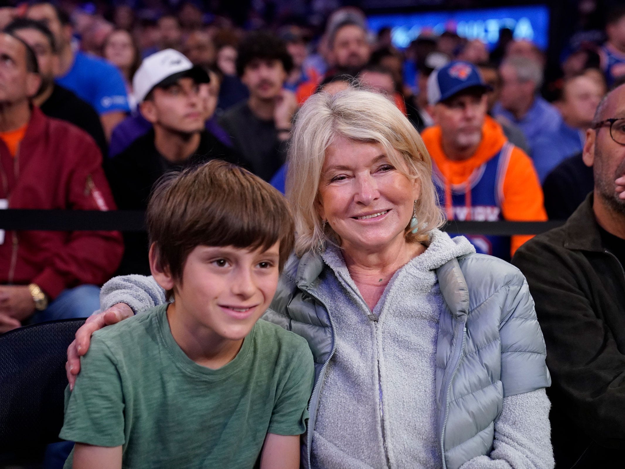 Martha Stewart besucht das Knicks-Heat-Spiel im Madison Square Garden.