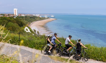Radfahren auf einer Küstenstrecke westlich von Eastbourne.
