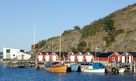 Strandhütten und Boote in Asperö, Göteborg