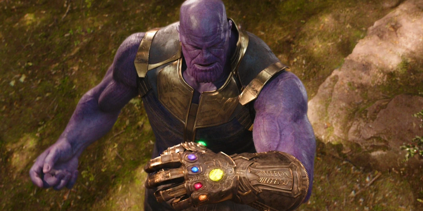 Thanos mit fertigem Infinity-Handschuh in Avengers Infinity War