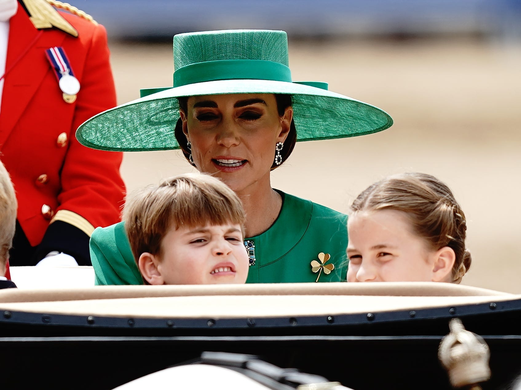Kate Middleton, Prinz Louis und Prinzessin Charlotte während der Trooping the Colour