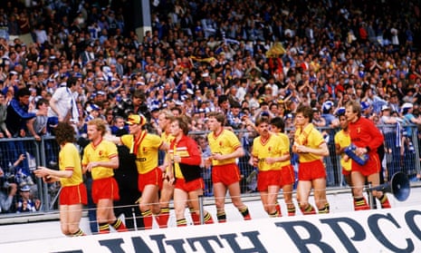 Watford beim Pokalfinale 1984, Steve Sherwood, ihr Torwart, trug Rot