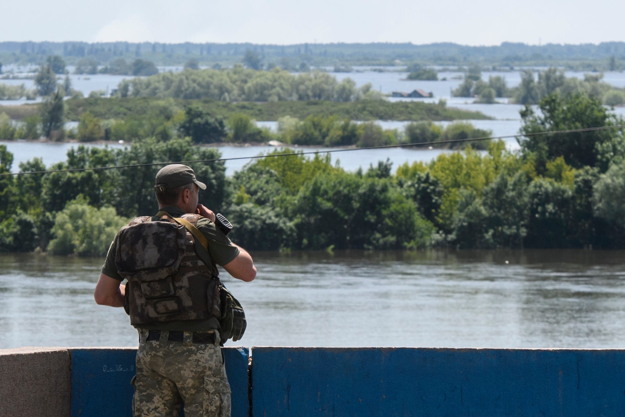 Ukraine Cherson überschwemmt den Kakhovka-Staudamm