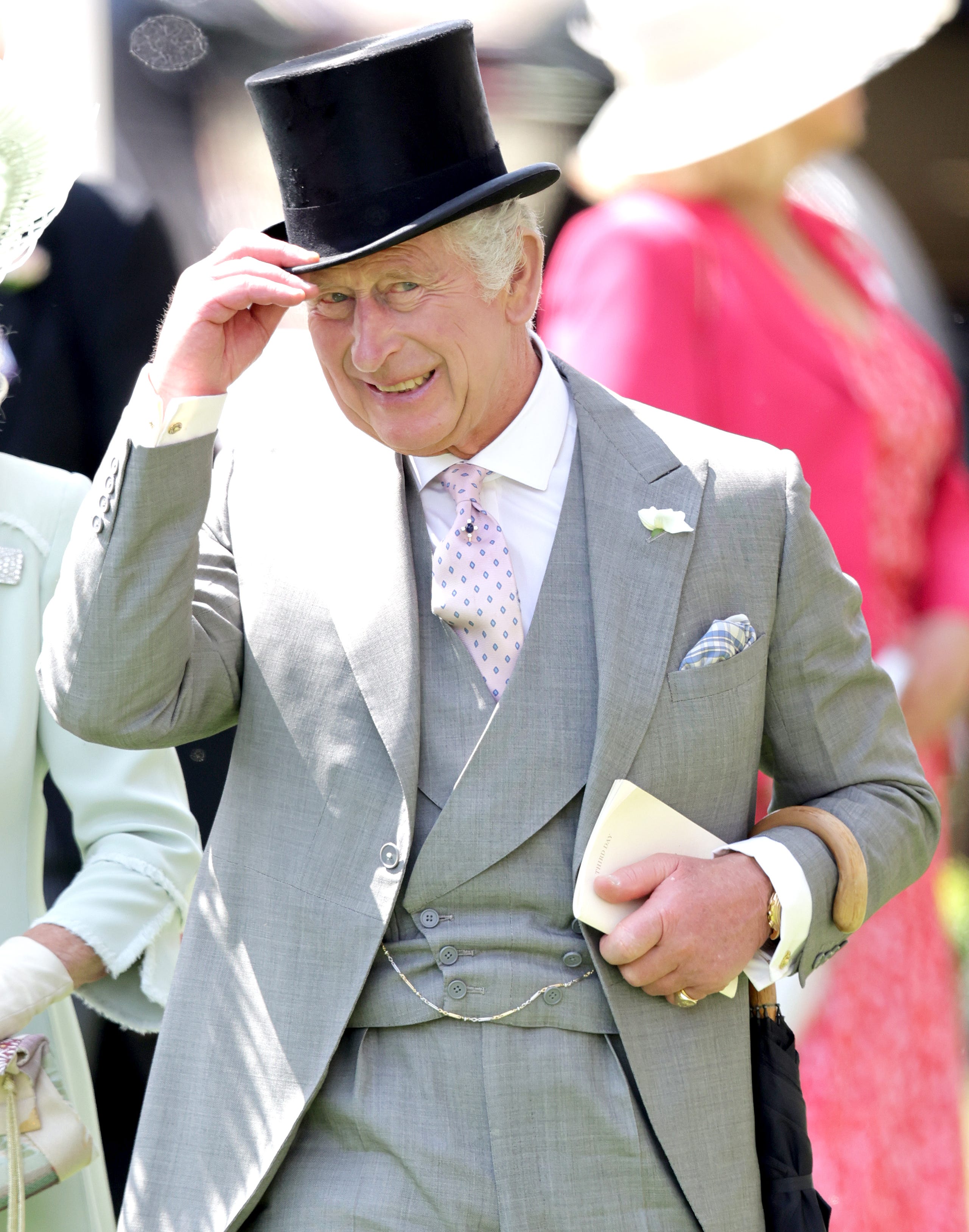 König Karl II. nimmt am 22. Juni 2023 am dritten Tag von Royal Ascot teil