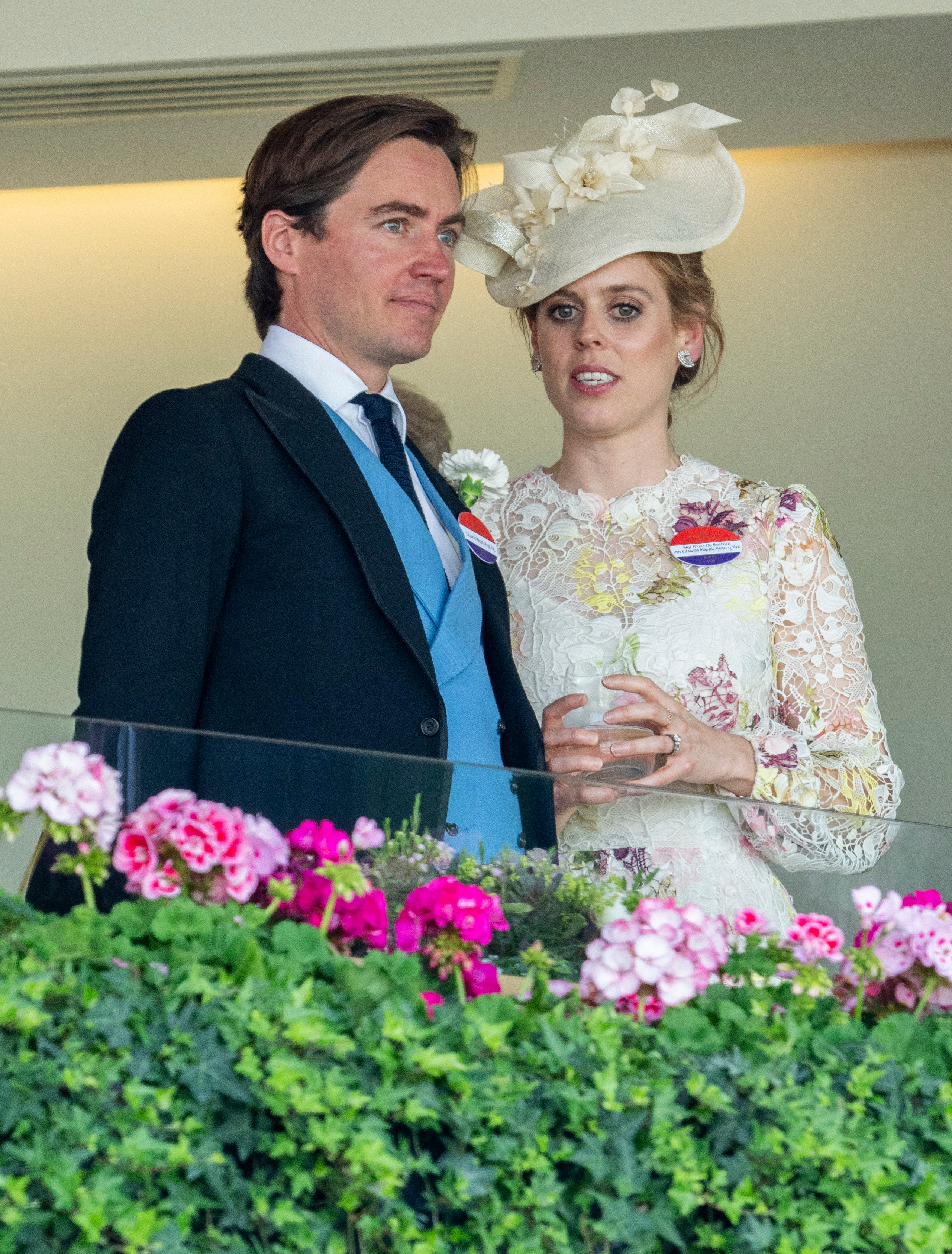 Edoardo Mapelli Mozzi und Prinzessin Beatrice nehmen am vierten Tag von Royal Ascot 2023 teil.