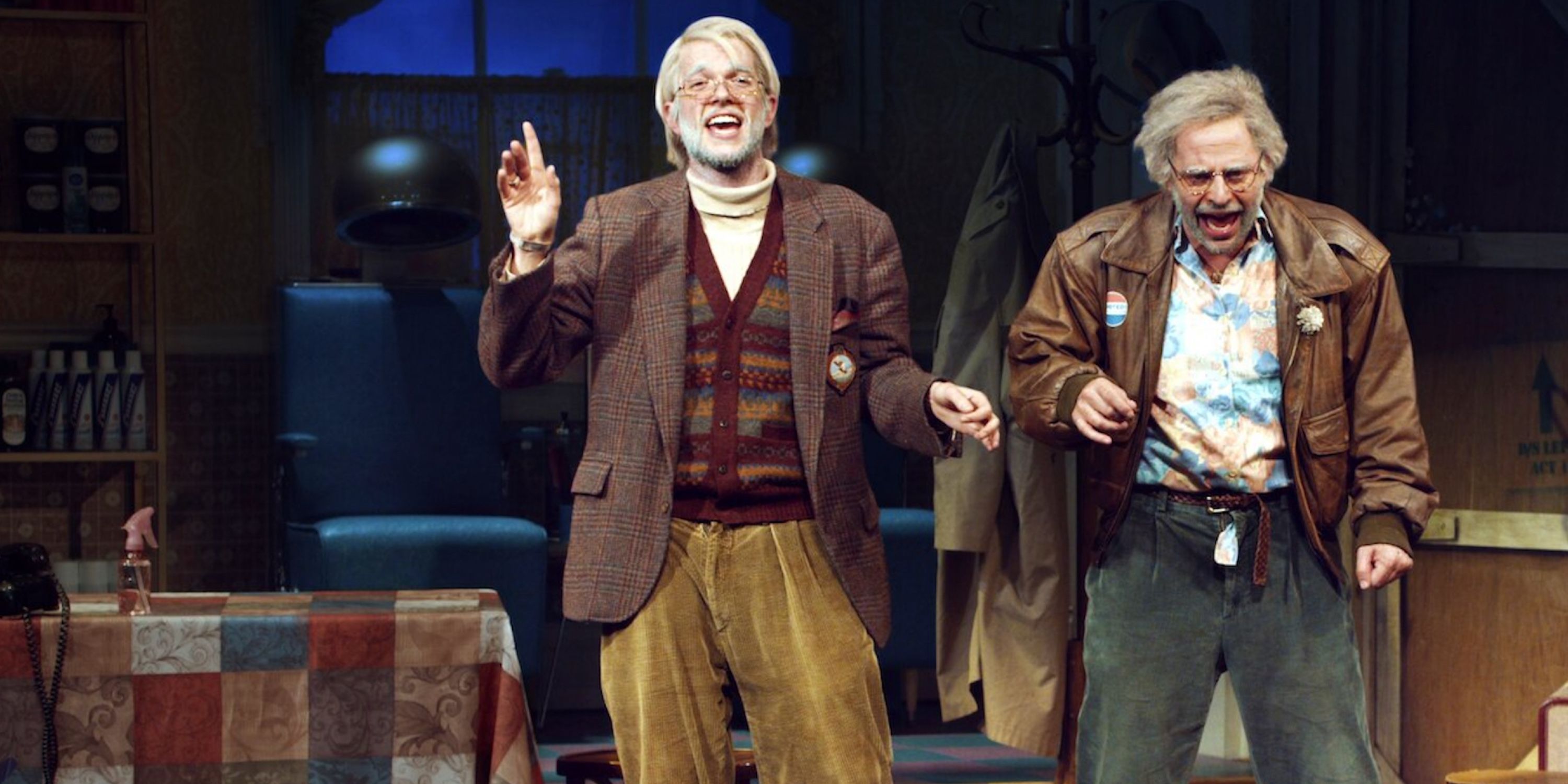 Zwei ältere Männer auf der Bühne in Oh Hello!  Auf dem Broadway