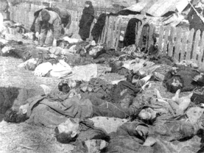 Polnische zivile Opfer des Massakers vom 26. März 1943, das von der ukrainischen Aufständischen Armee mit Unterstützung einfacher ukrainischer Bauern verübt wurde.