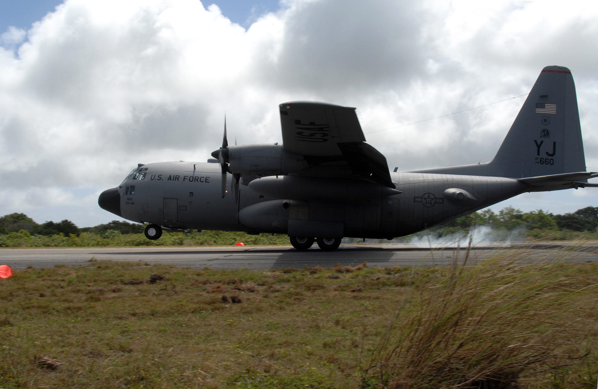 Luftwaffe C-130 Guam