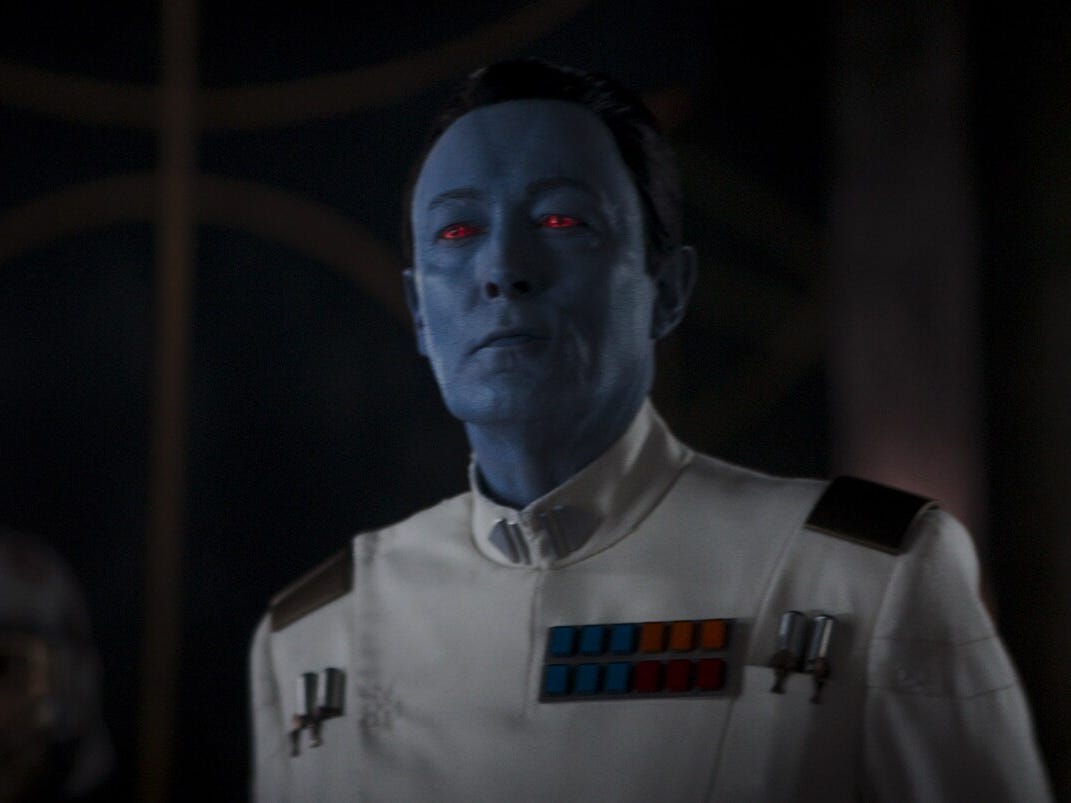 Lars Mikkelsen als Großadmiral Thrawn in „Ahsoka“.