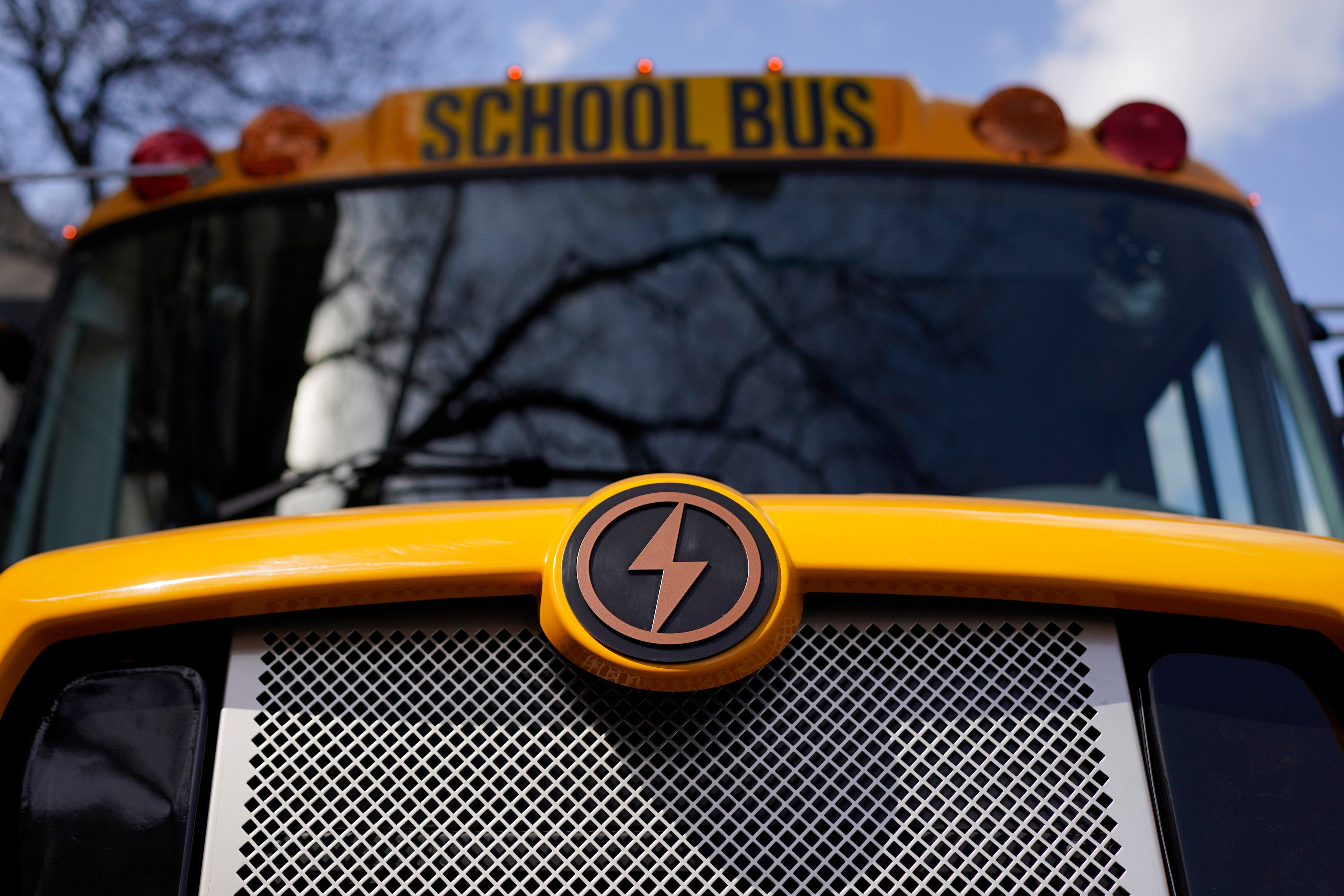 Ein elektrischer Schulbus