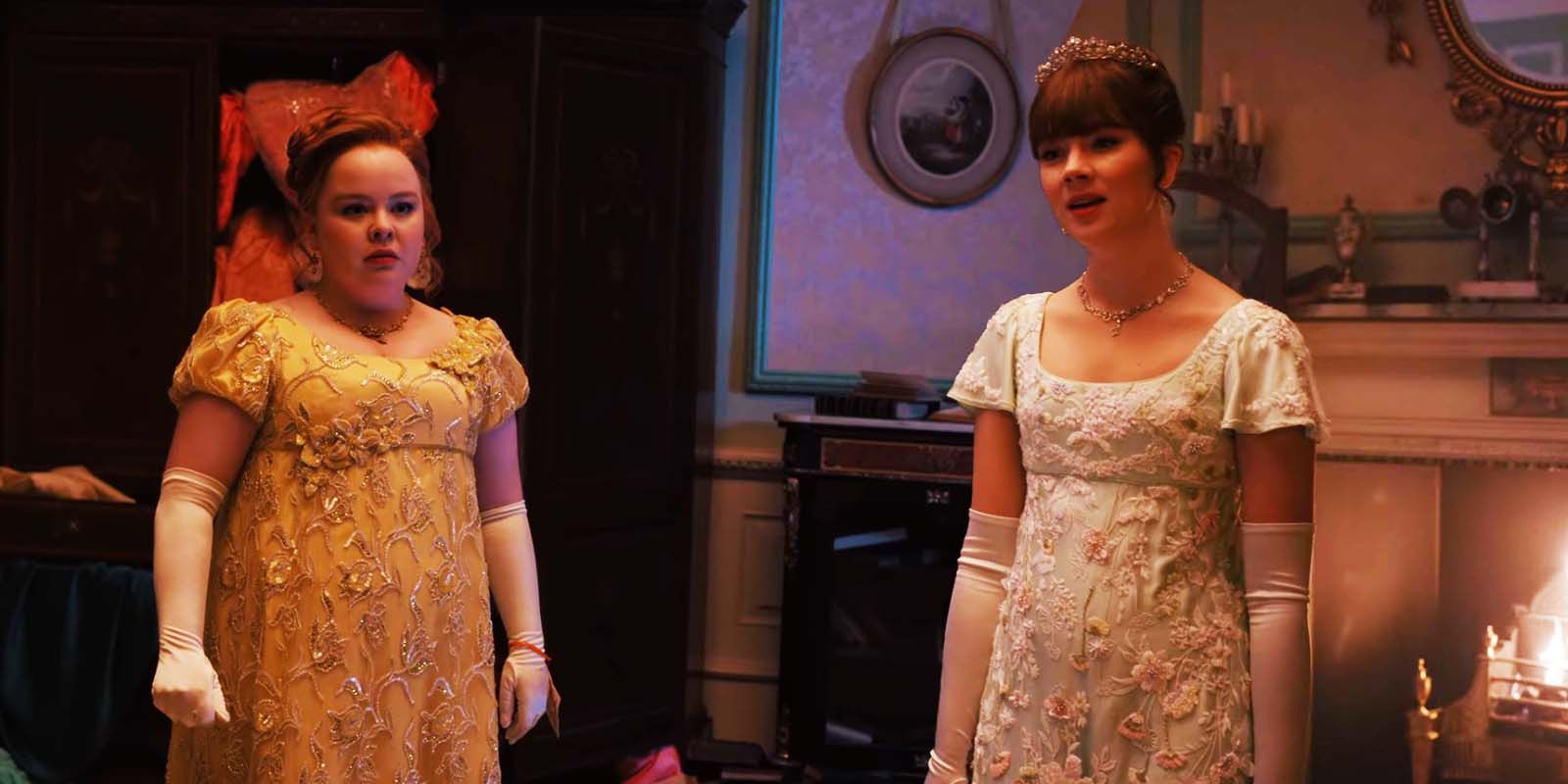 Nicola Coughlan als Penelope Featherington und Claudia Jessie als Eloise Bridgerton in der zweiten Staffel von Bridgerton