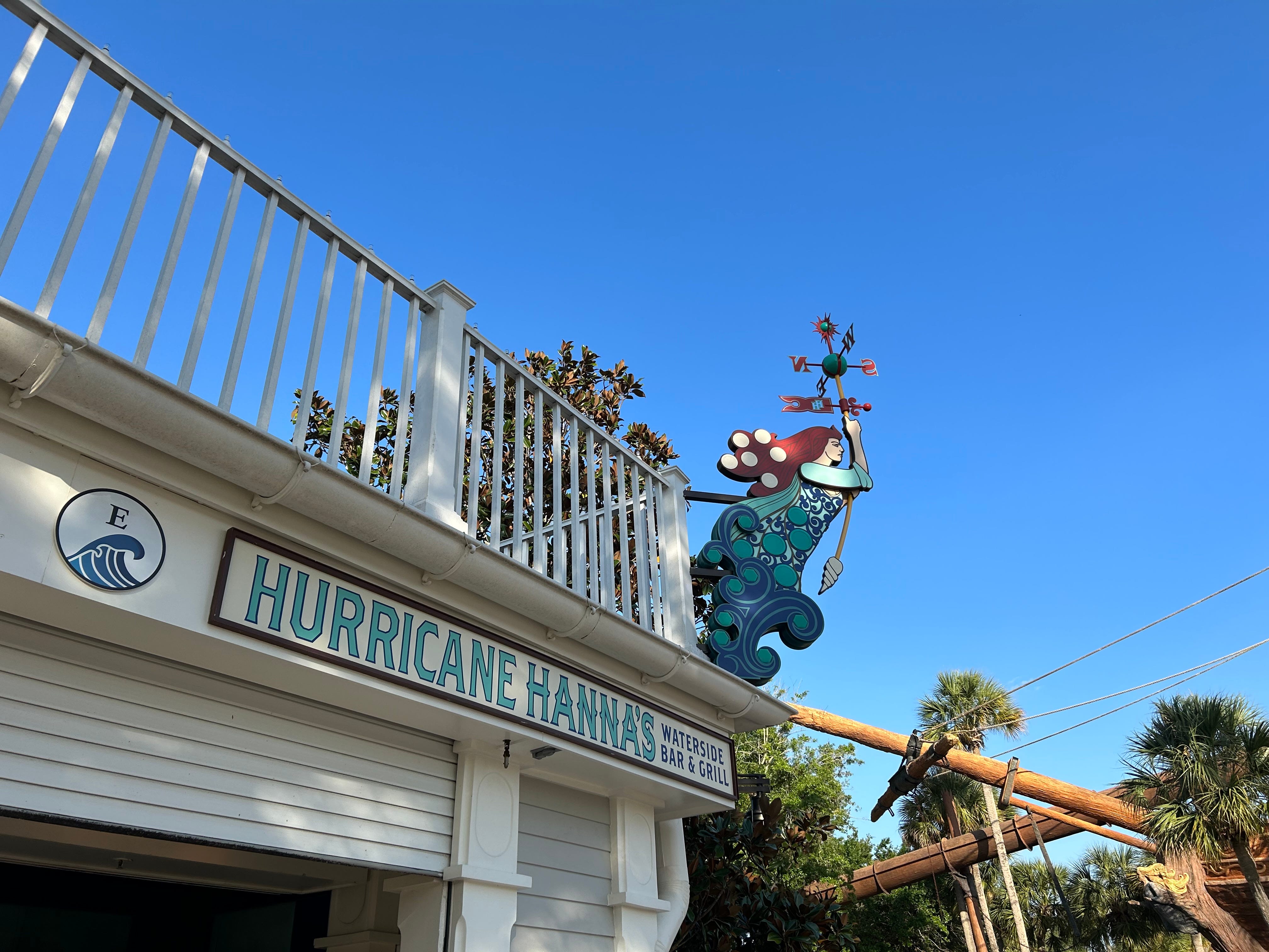 Hurrikan Hanna's Grill-Dach auf dem Gelände des Disney Yacht Club