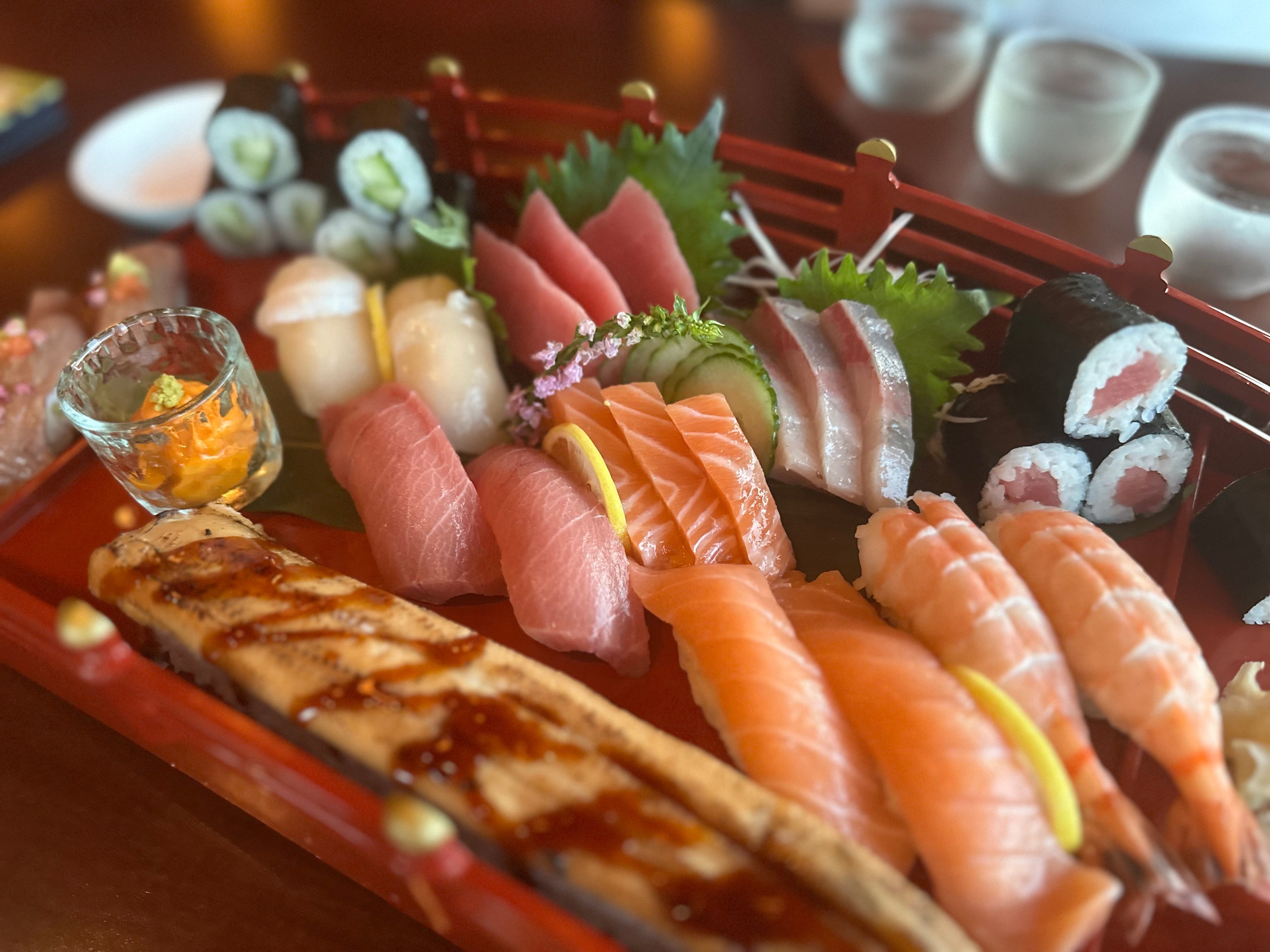 100-Dollar-Sushi-Brücke im Restaurant Shiki-Sai in Epcot