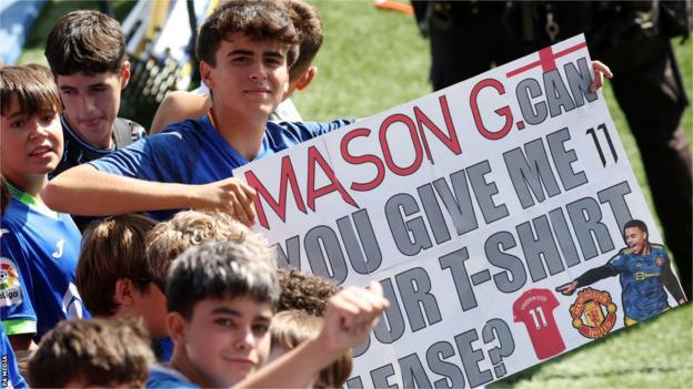 Getafe-Fans begrüßen Mason Greenwood