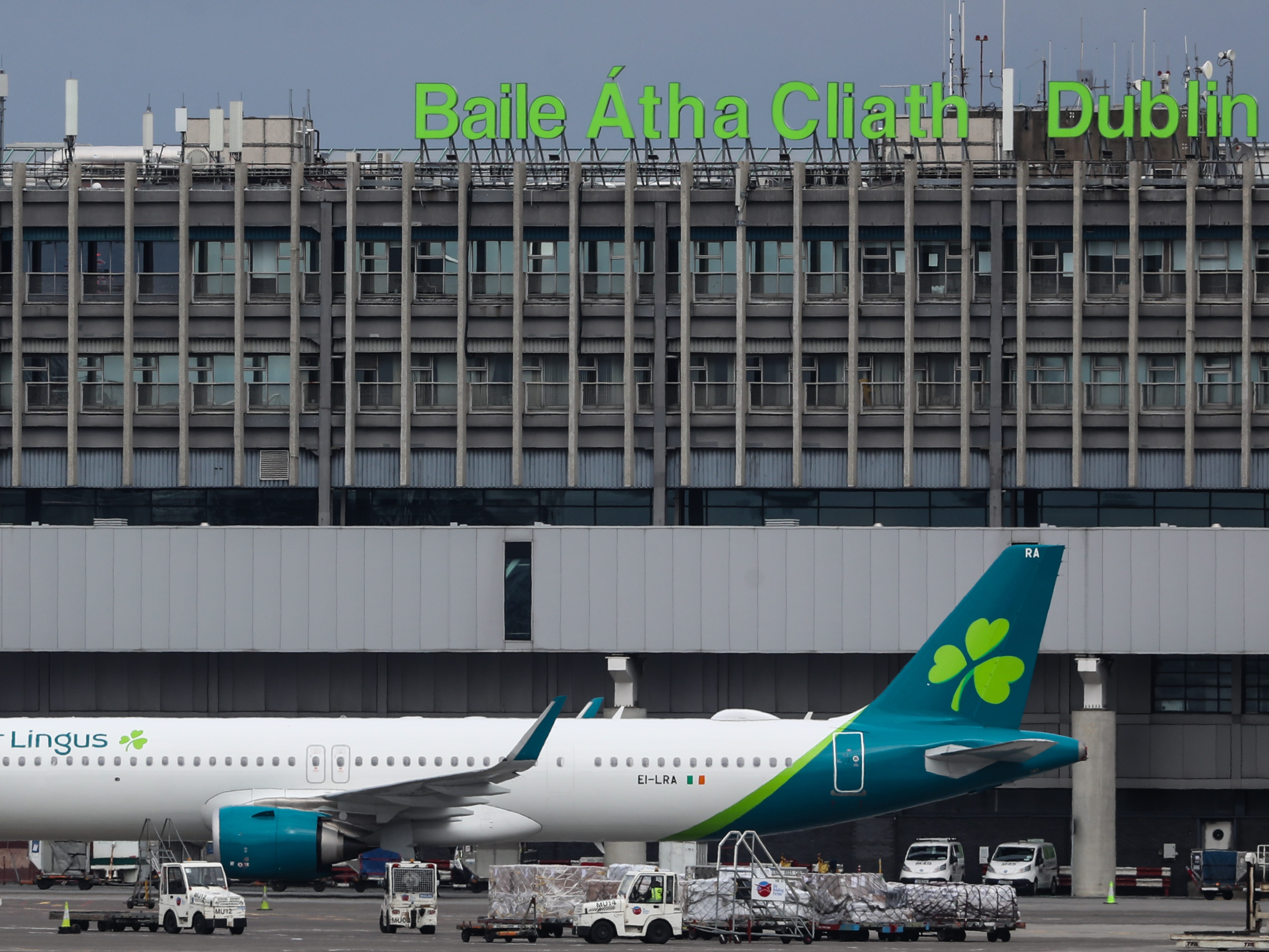 Ein Aer-Lingus-Flugzeug parkte am Flughafen Dublin.