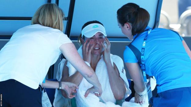 Alize Cornet wurde während der Australian Open 2014 medizinisch versorgt