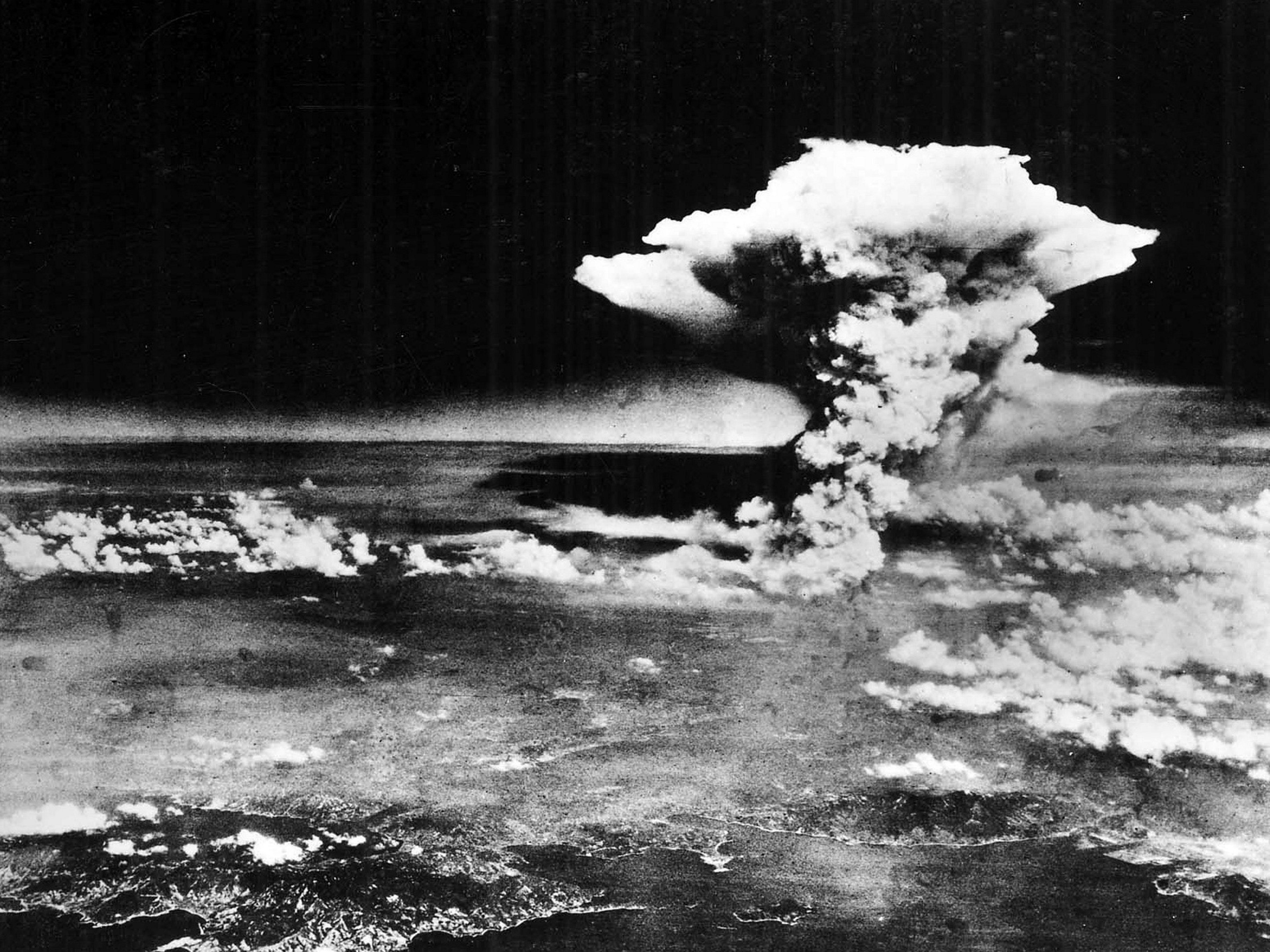 Eine Luftaufnahme von Hiroshima kurz nach dem Abwurf der Atombombe „Little Boy“ im Jahr 1945