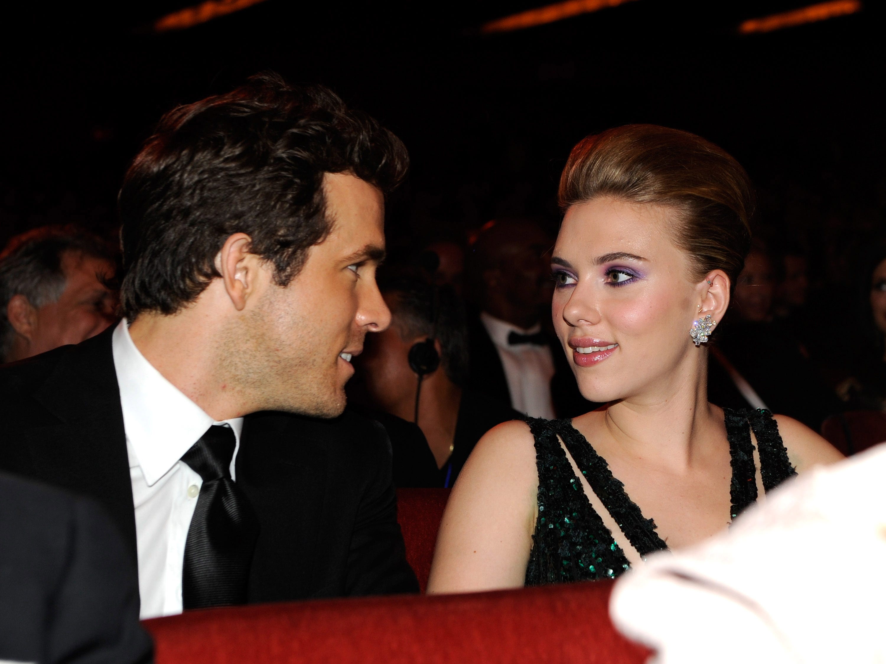 Ryan Reynolds und Scarlett Johansson am 13. Juni 2010 in New York City.