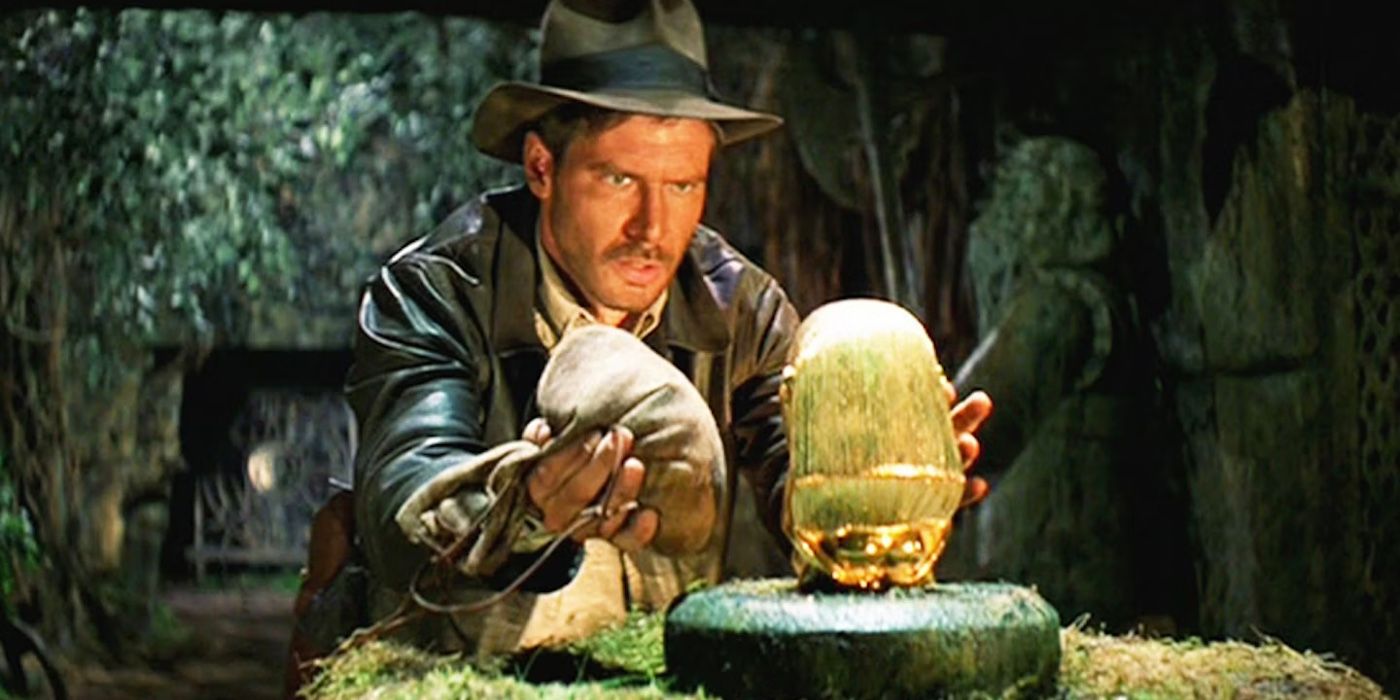 In Raiders of the Lost Ark nutzt Indiana Jones einen Sandsack, um an das Goldene Idol zu gelangen.