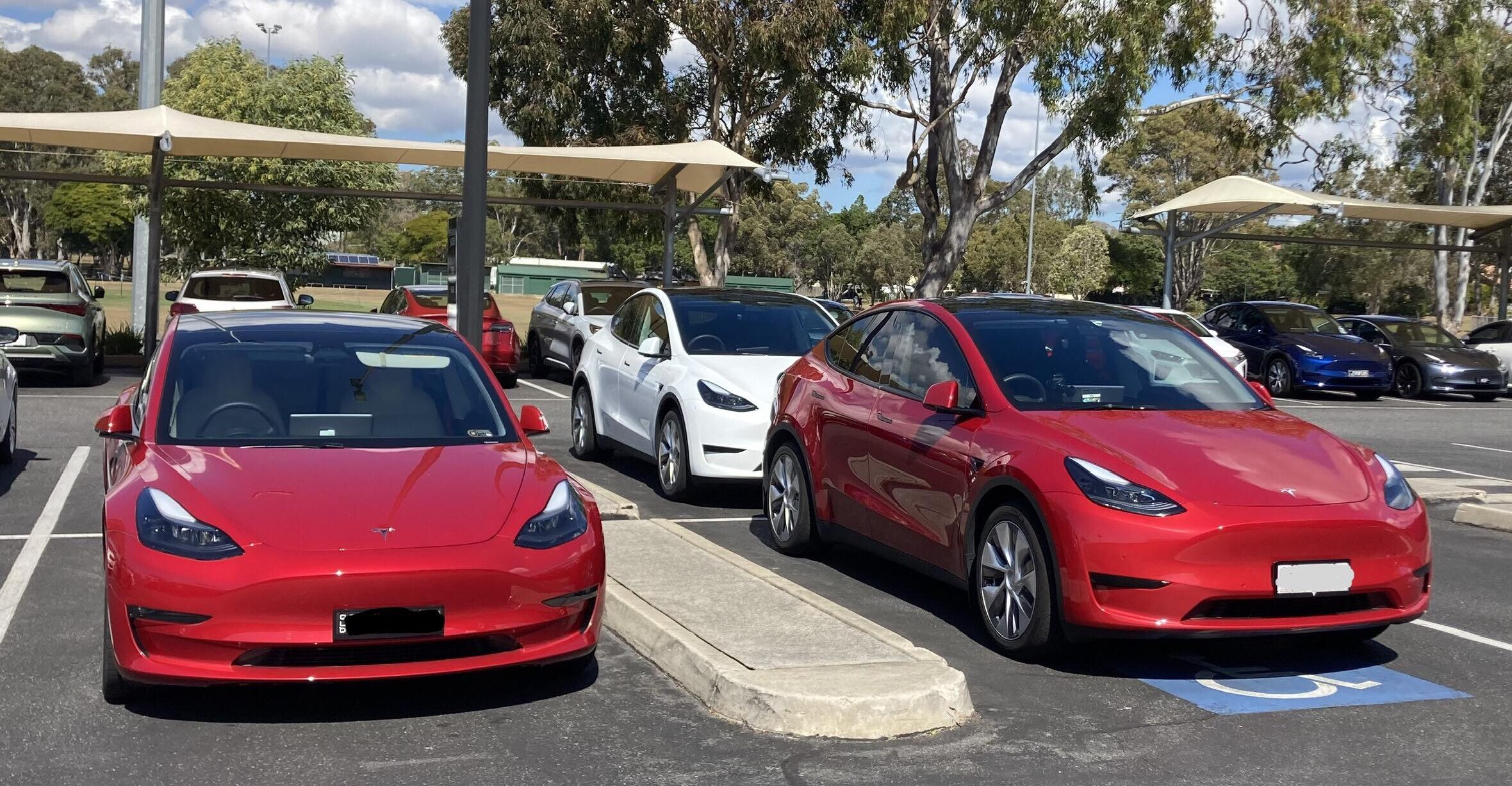 Tesla eins und zwei