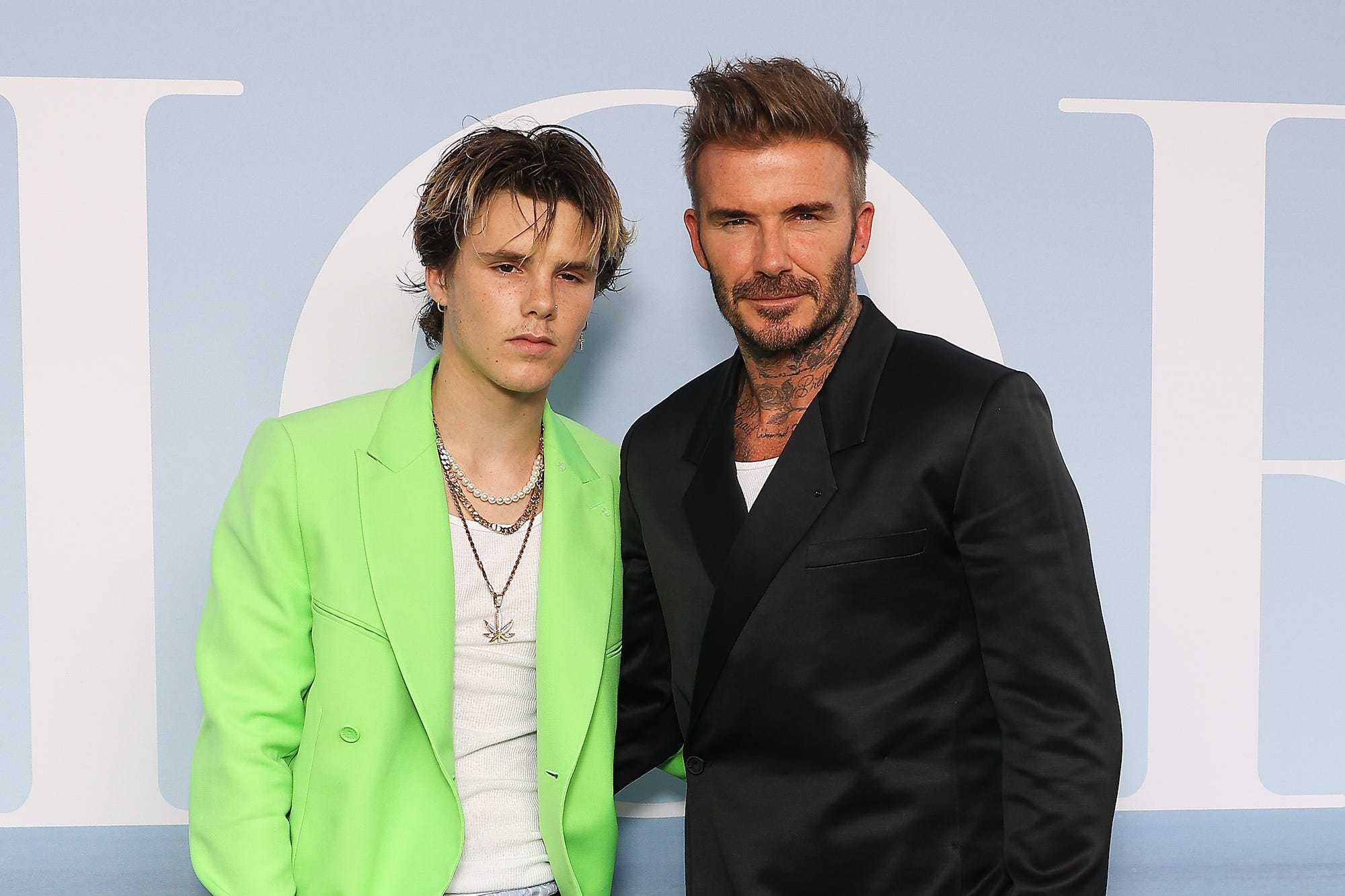 Cruz Beckham und David Beckham besuchen die Dior Homme Menswear Spring Summer 2023 Show im Rahmen der Paris Fashion Week am 24. Juni 2022 in Paris, Frankreich.