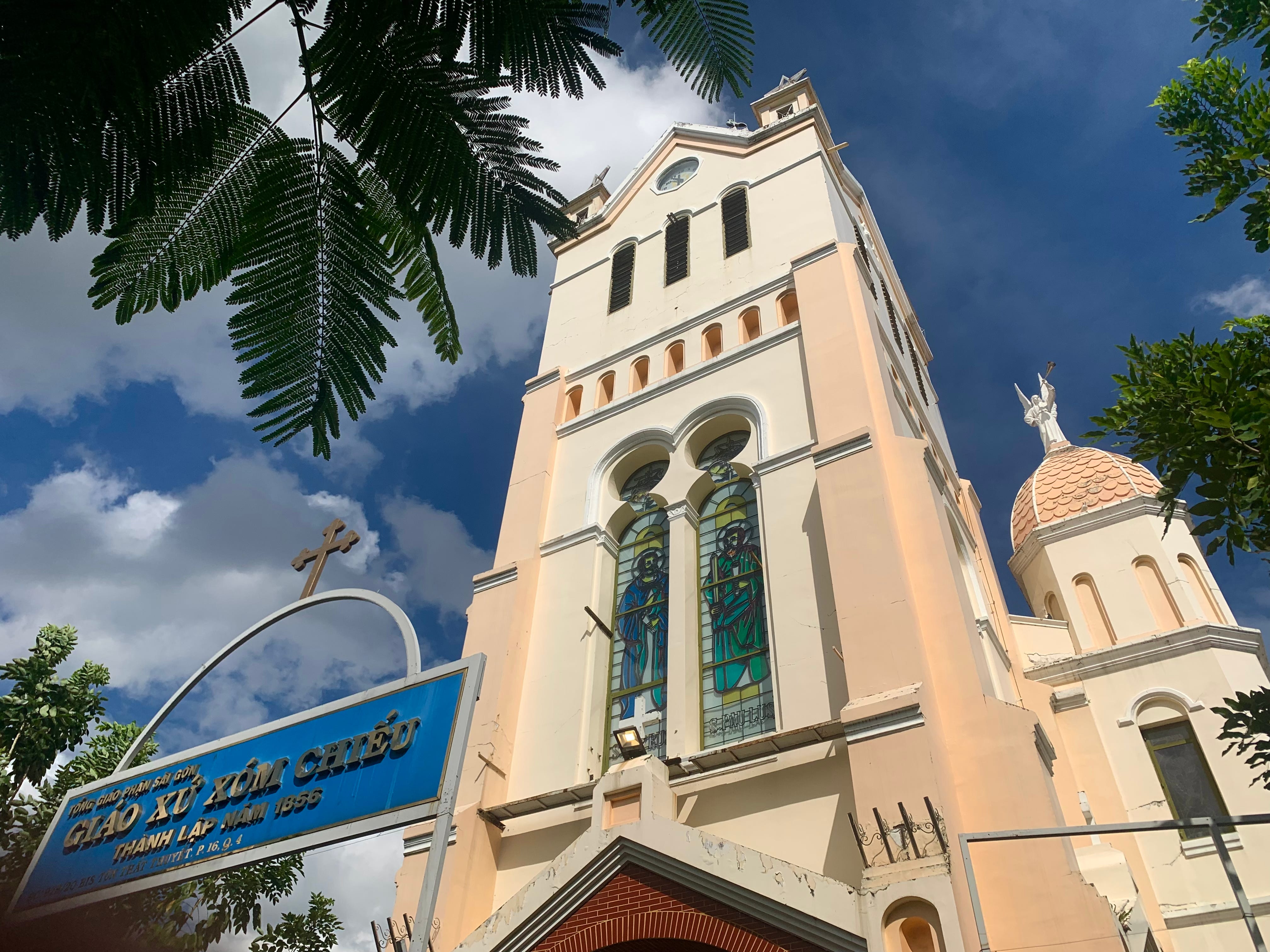 Kirche aus der französischen Kolonialzeit in Ho-Chi-Minh-Stadt