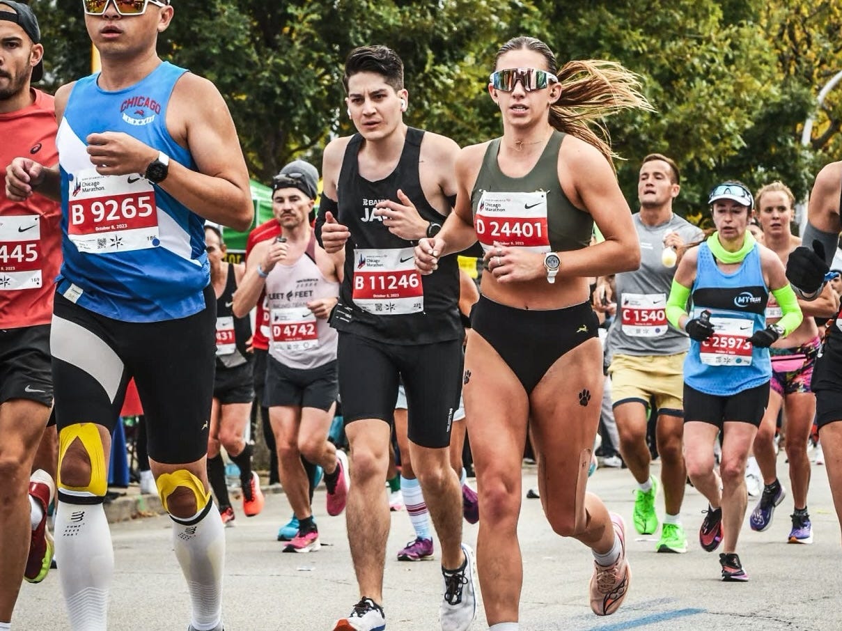 Sarah Bohan meistert den Chicago-Marathon 2023.