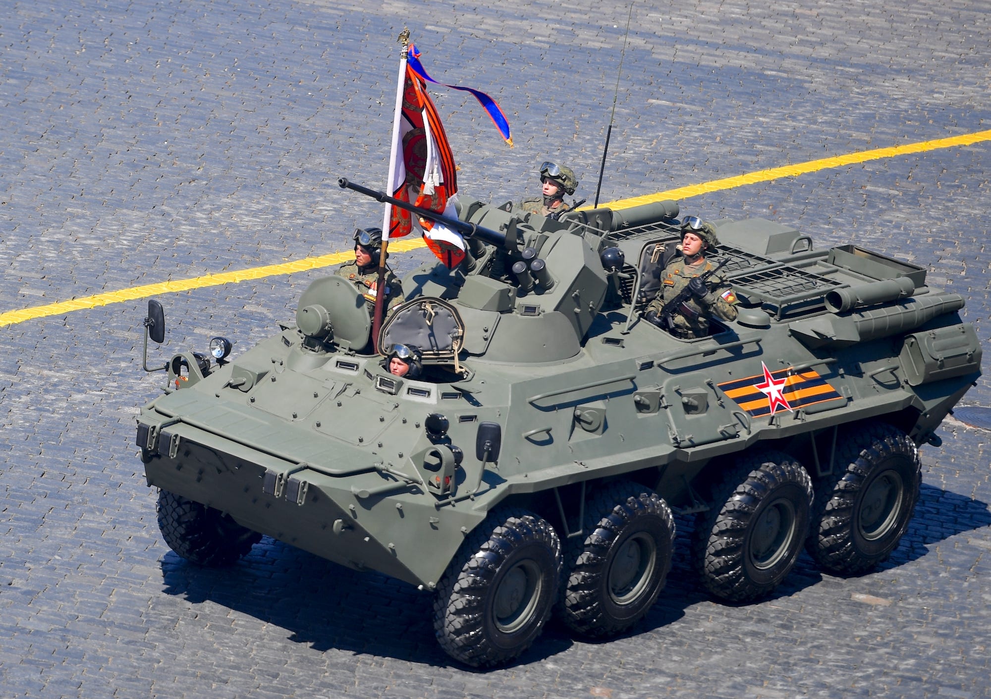 Russland BTR-82A Schützenpanzer