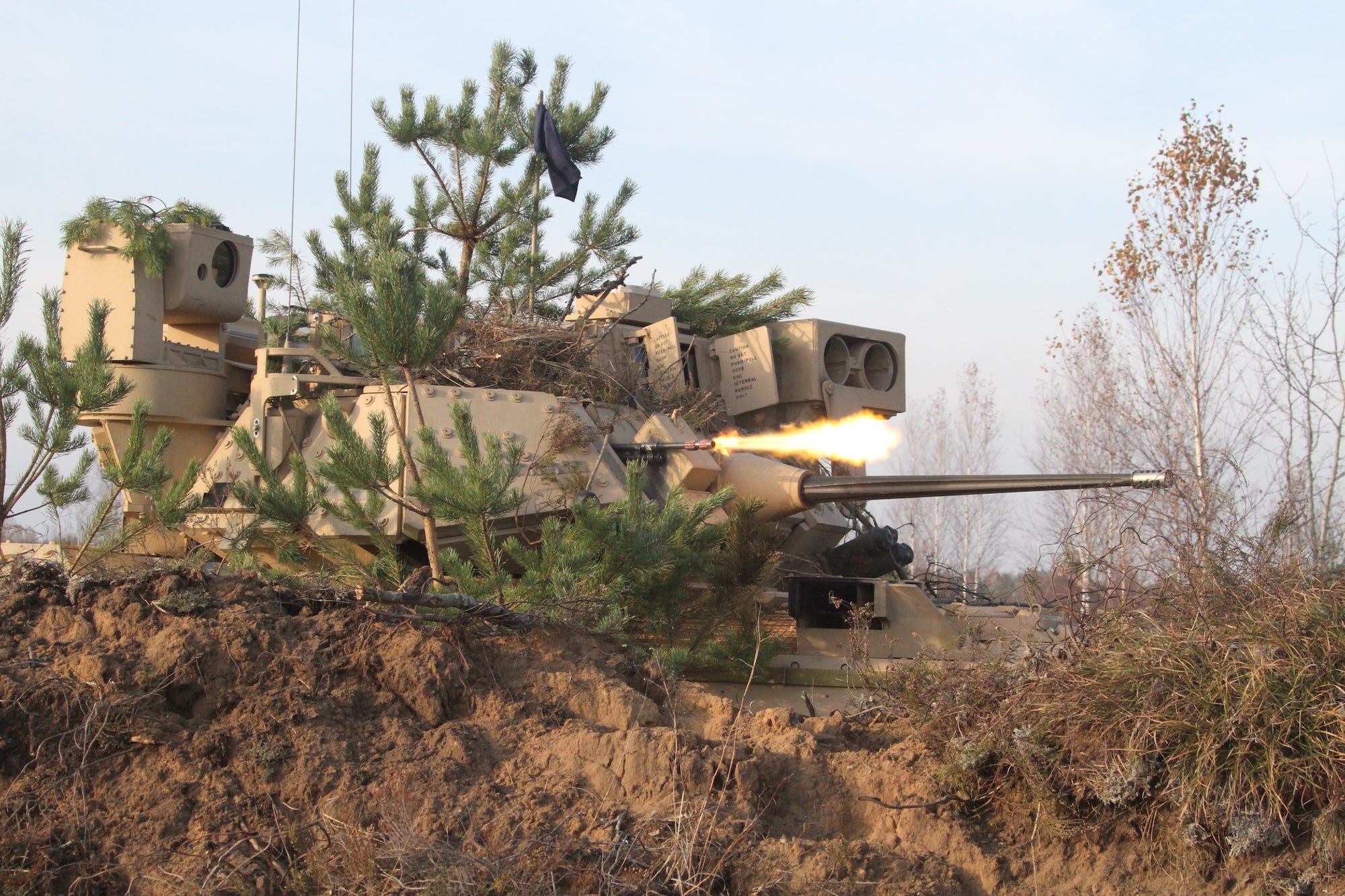 Army Bradley gepanzertes Kampffahrzeug M240 Maschinengewehr