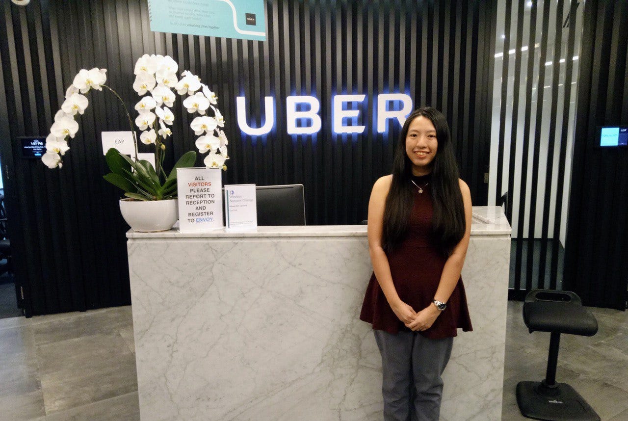 Cherlyn Wee an ihrem letzten Tag bei Uber, dem Tag, an dem Uber 2018 Singapur verließ, nachdem es seinen Betrieb an ein lokales Unternehmen verkauft hatte.