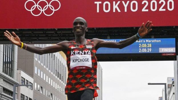 Olympiasieger Eliud Kipchoge und Rekordhalter Kelvin Kiptum könnten in Paris 2024 für Kenia antreten
