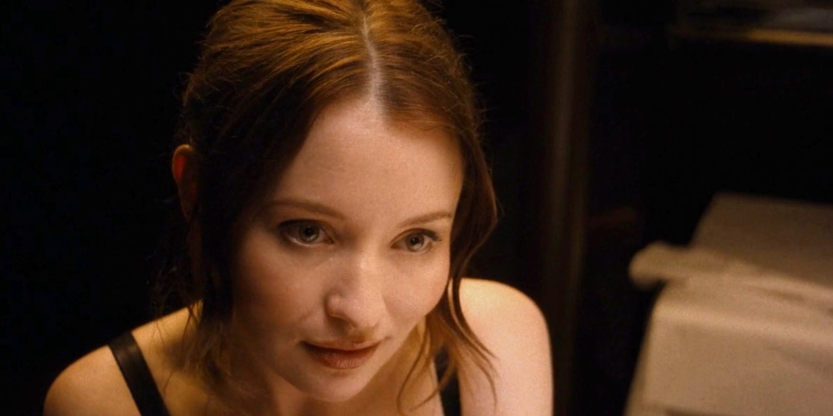 Emily Browning als Natessa in American Horror Stories Staffel 3, Folge 4.