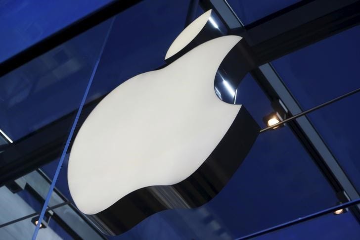 Ein Apple-Logo ist am 13. November 2015 im Apple Store in Palo Alto, Kalifornien, zu sehen. REUTERS/Stephen Lam