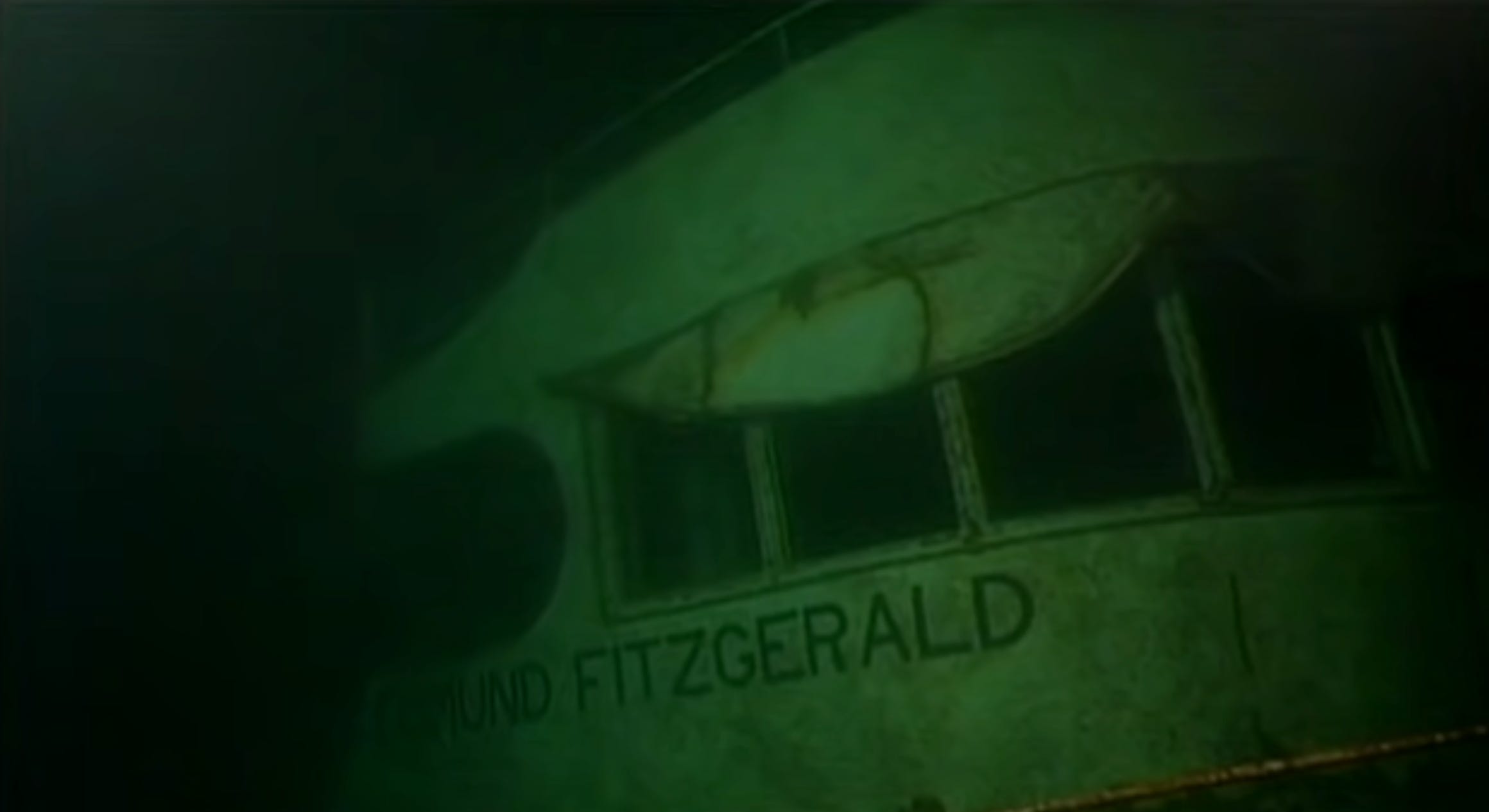 Ein Screenshot des Filmmaterials vom Tauchgang 1995 zur Bergung der Fitzgerald-Glocke.