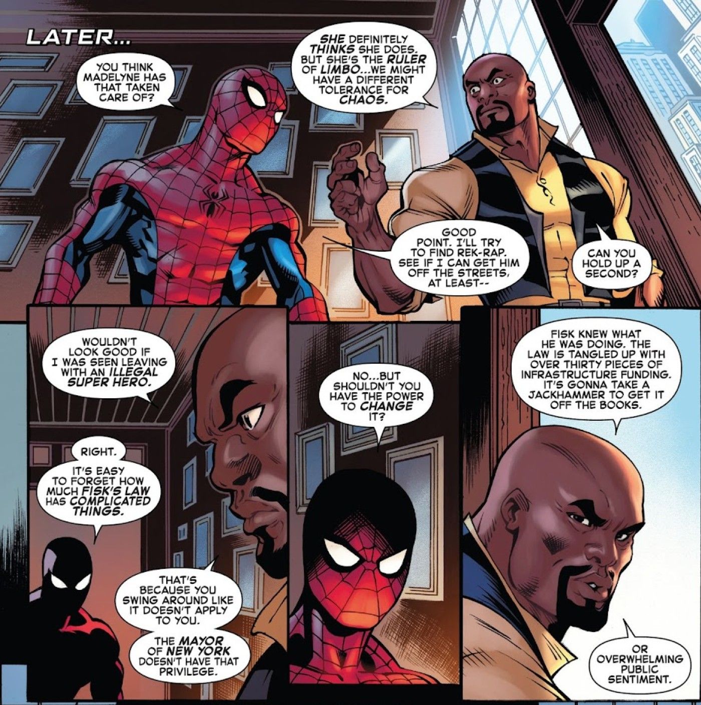 Panels aus The Amazing Spider-Man #36, Spider-Man spricht mit Bürgermeister Luke Cage über die Politik von New York
