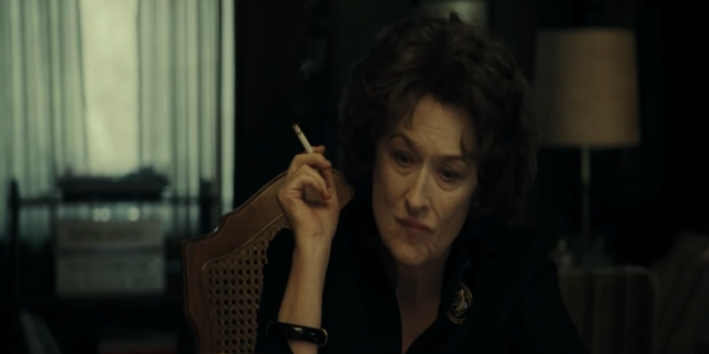 Meryl Streep als Violet Weston raucht im August eine Zigarette: Osage County