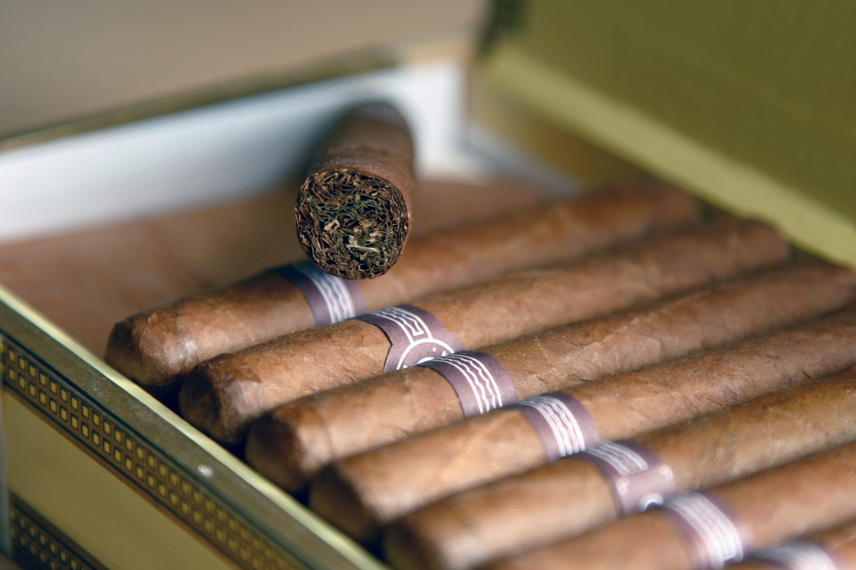 Eine Kiste kubanischer Zigarren.