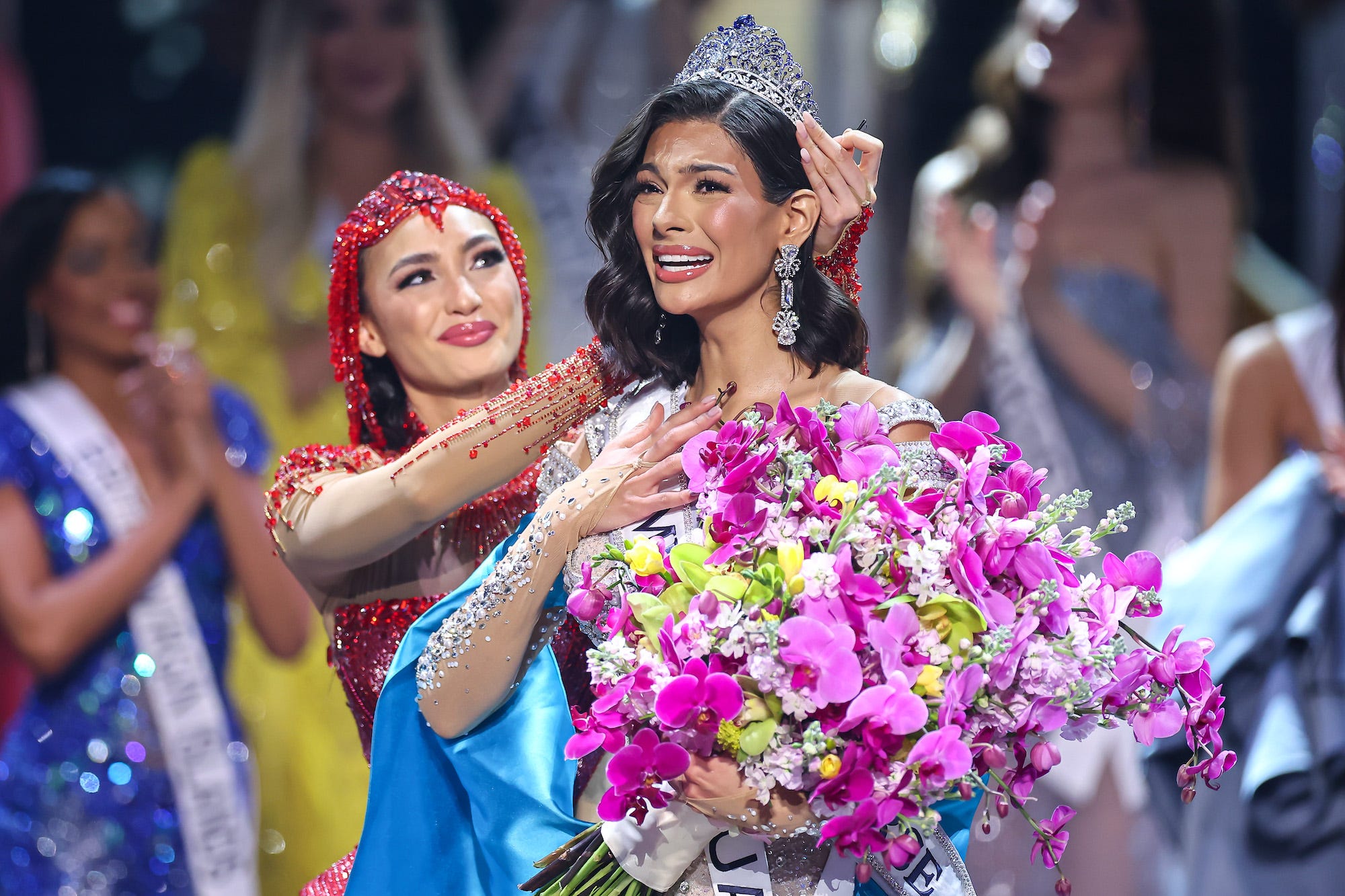 R'Bonney Gabriel krönt Miss Nicaragua Sheynnis Palacios zur neuen Miss Universe
