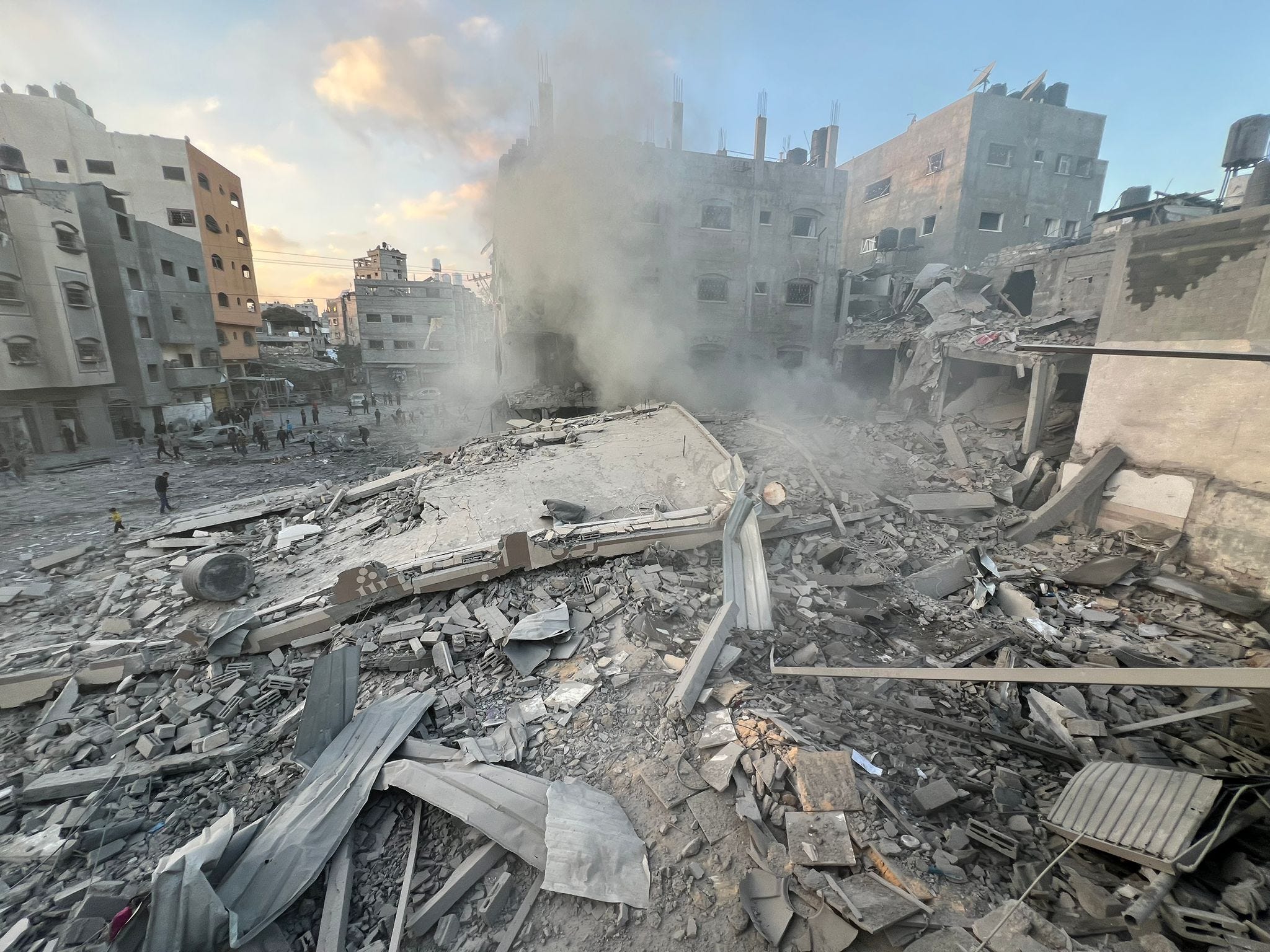 Die Folgen eines israelischen Luftangriffs in Gaza am 1. Dezember 2023.