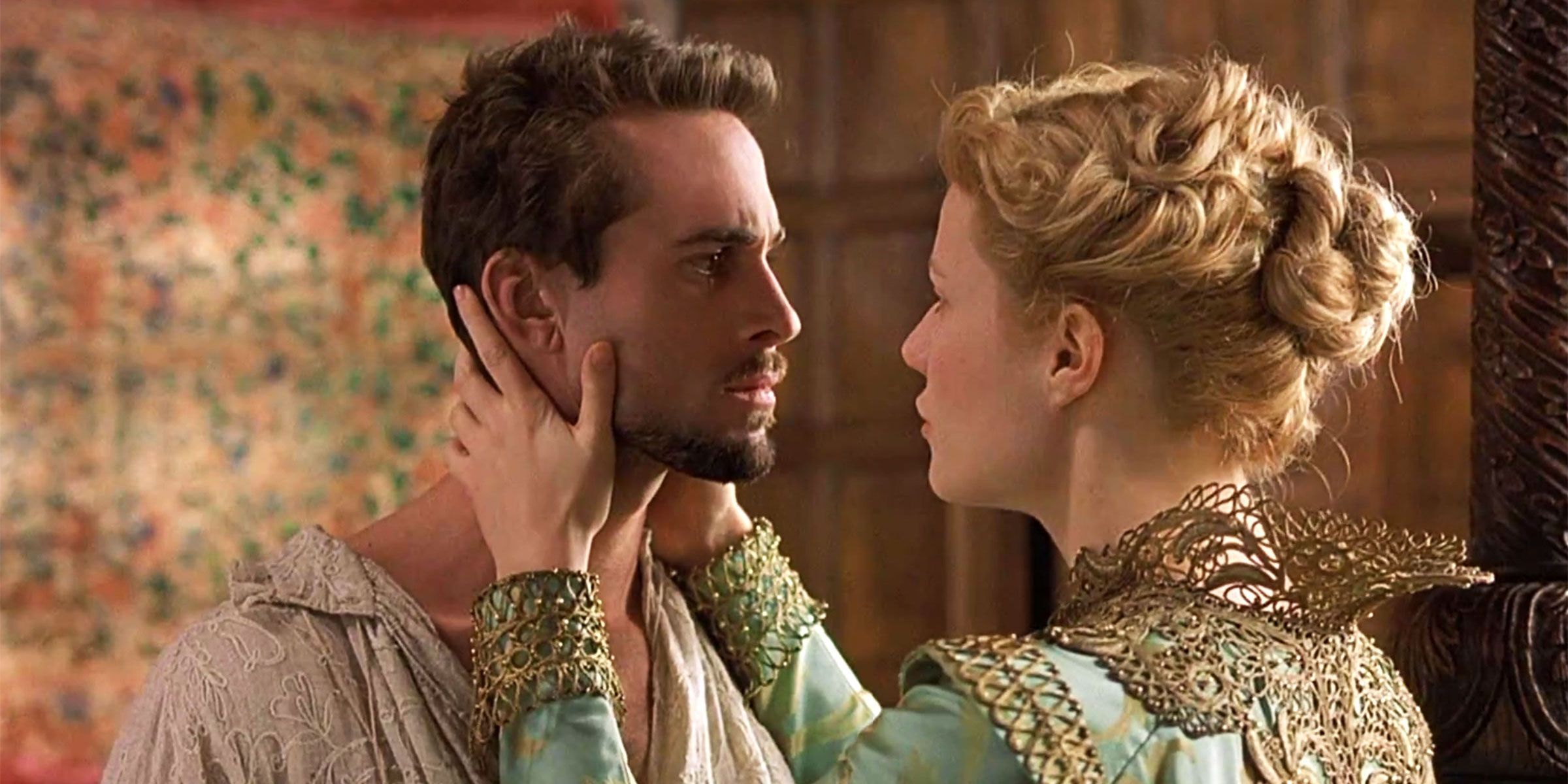 Gwyneth Paltrow hält Joseph Fiennes Gesicht in Shakespeare in Love