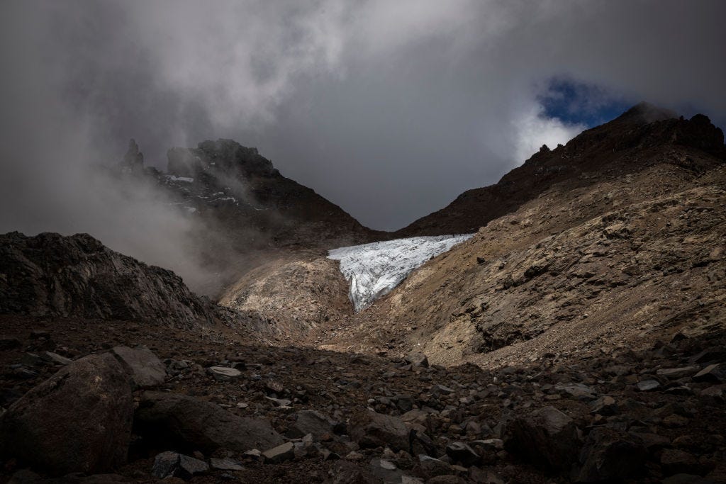 Ein schmelzender Gletscher in Kenia