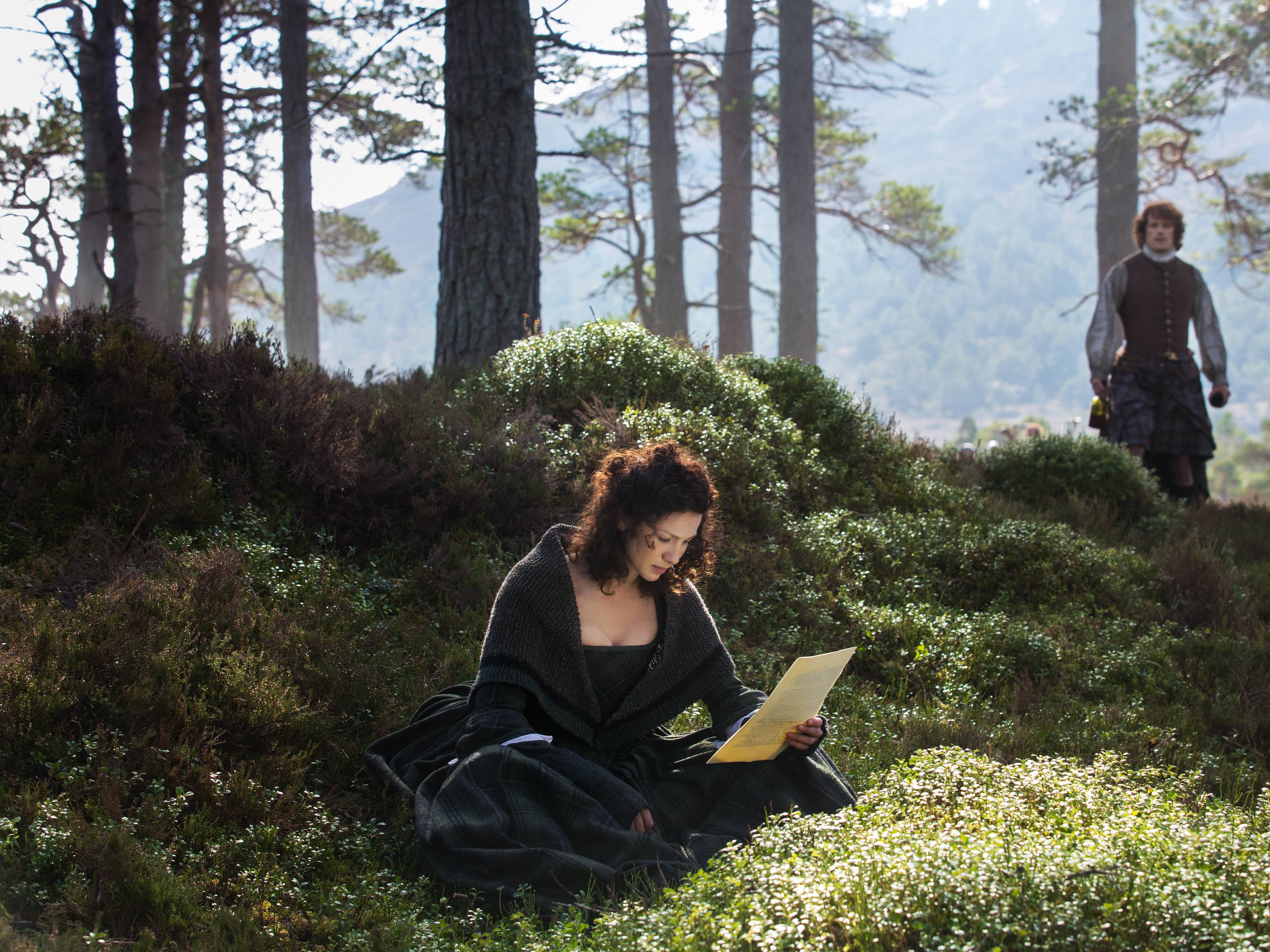 Jamie (Sam Heughan) und Claire (Caitríona Balfe) in der ersten Staffel von „Outlander“.