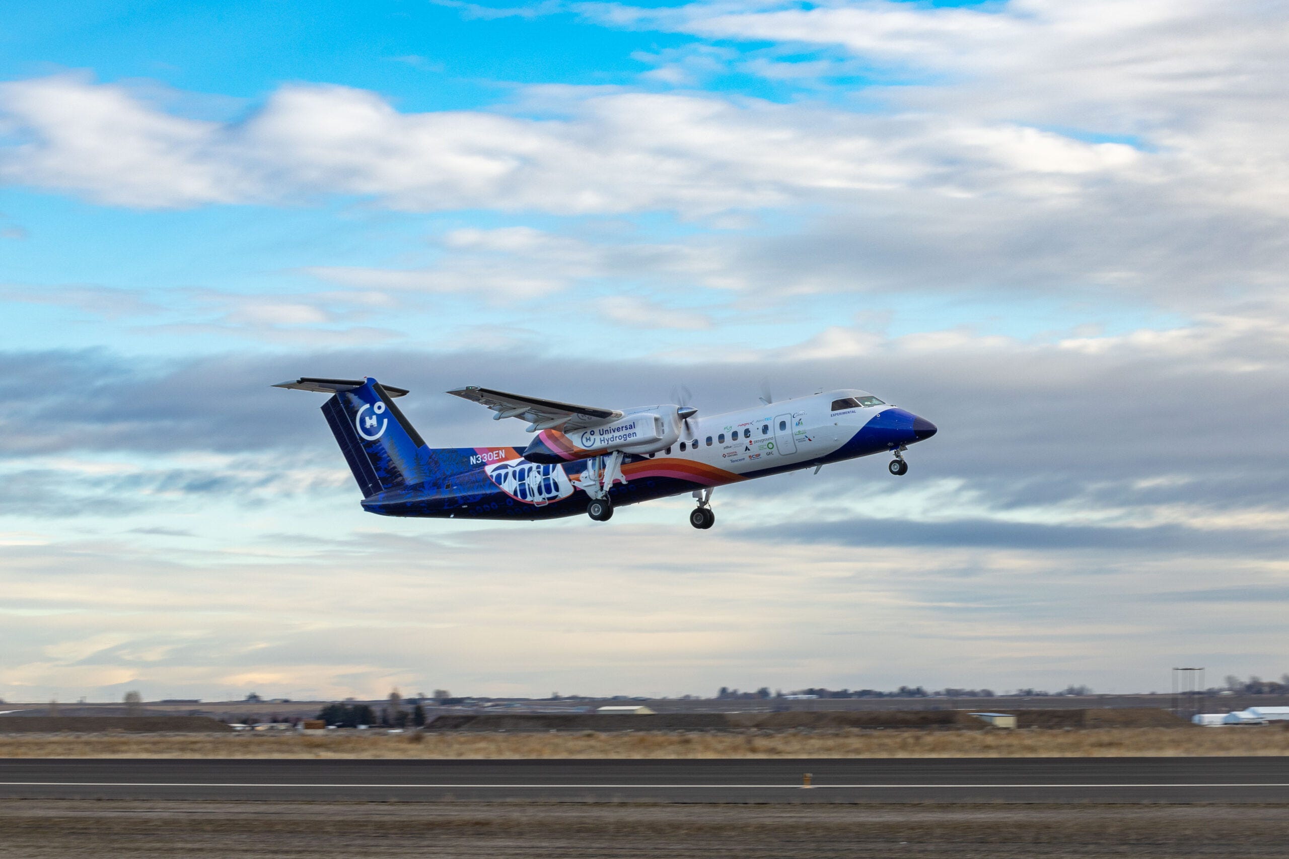 Erster UH-Flüssigwasserstoffflug auf ATR 72.