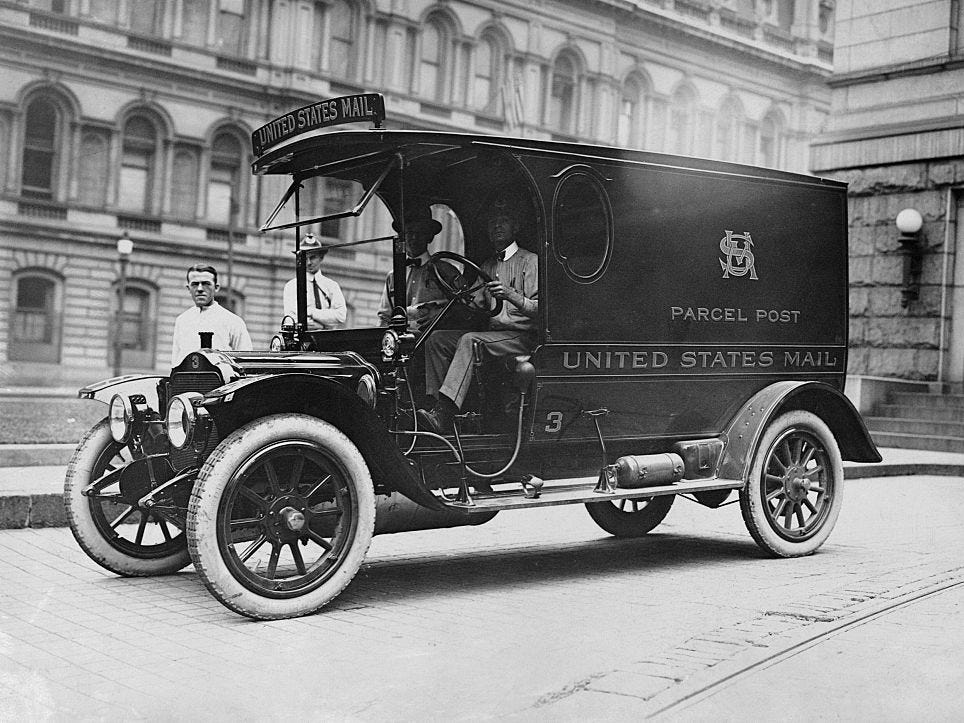 Ein Paketpostwagen aus dem Jahr 1913