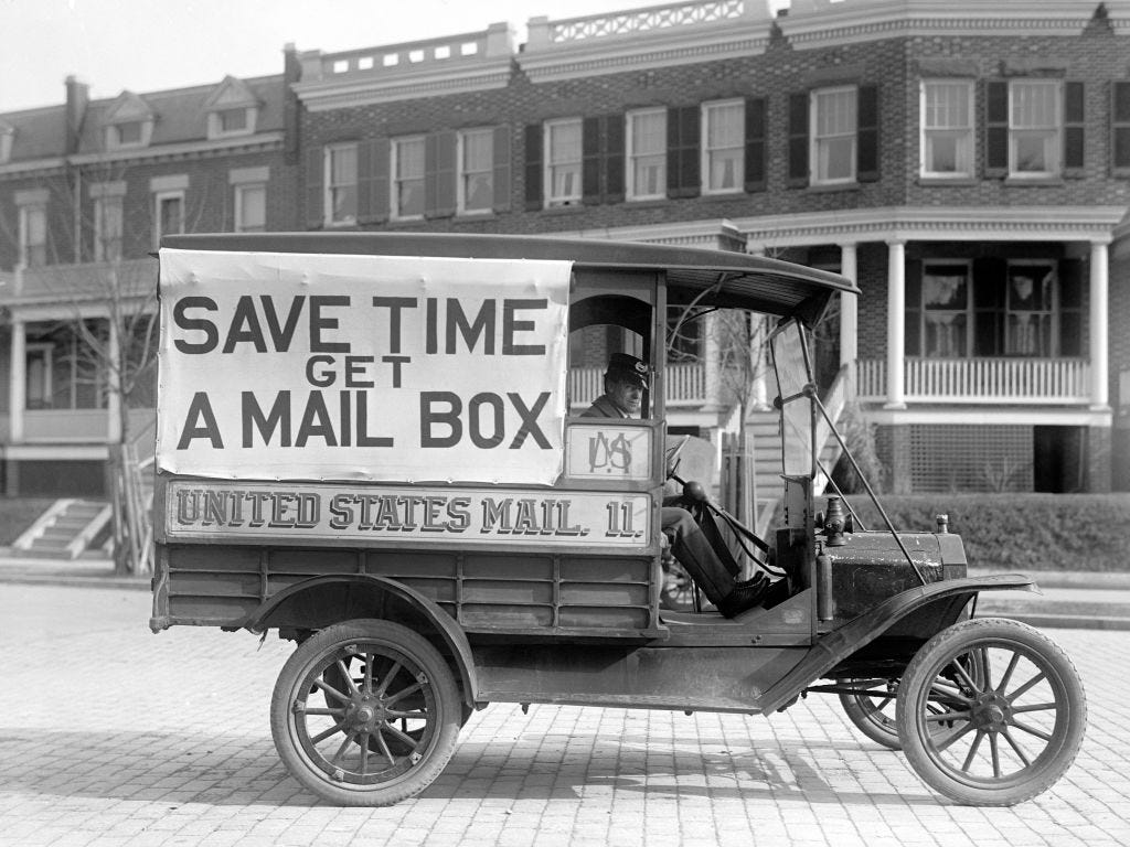 Ein Postwagen im Jahr 1916