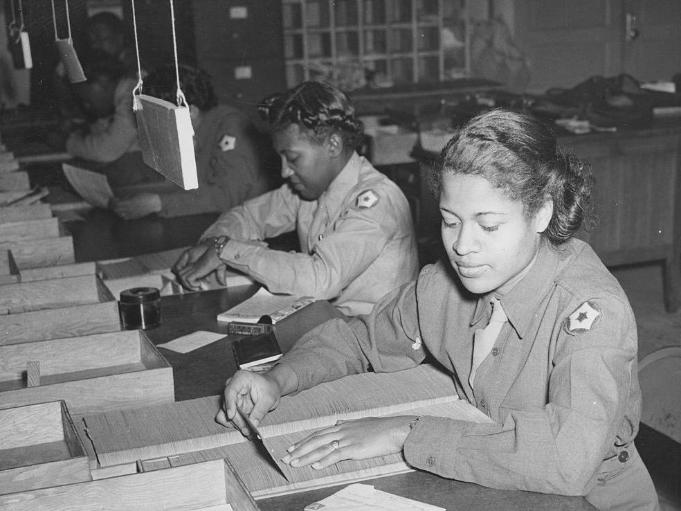 Postangestellte im Jahr 1943.
